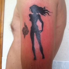 Татуировка - силуэт девушки