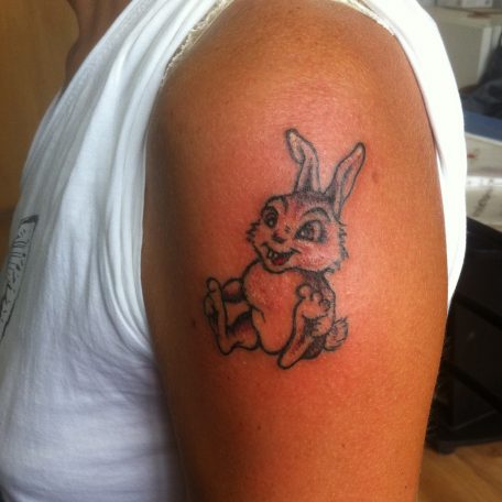 Татуировка на плече