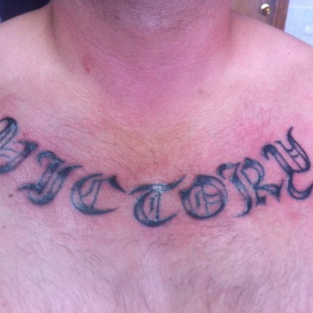 Татуировка на груди "Victory"