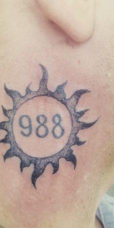 Татуировка на шее